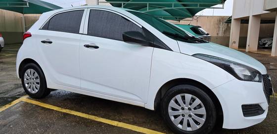 HYUNDAI HB20 1.0 COMFORT 12V FLEX 4P MANUAL